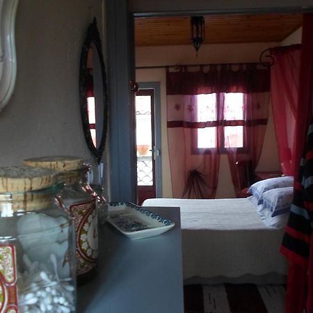 Chez Vivi Bed and Breakfast Ria Exteriör bild